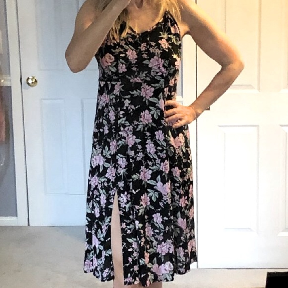 Floral sundress w/open lattice edging, adjustable straps & front slit -size L